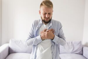 アリの家庭での発生原因とは何ですか？